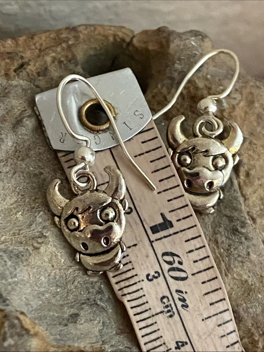 5/$10❤️❤️❤️NEW Handmade BULL COW EARRINGS